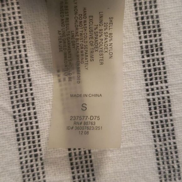 Victoria's Secret Bikini - Picture 6 of 7